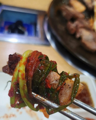 효성동삼겹살맛집 육애인 우대갈비 쪽파김치 필수 먹방