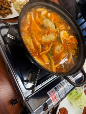 [천안맛집] 얼큰한 수제 만두전골이 끝내주는 '메뉴판없는식당' (천안쌍용동맛집, 천안백반)