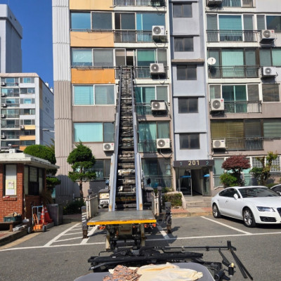 용암동사다리차부터 내수사다리차까지, 믿고 맡기는 신속 정확 친절의 무지개사다리차!