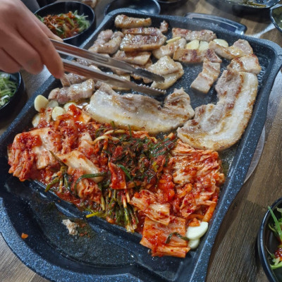 성환고기집 20년전통 가성비 좋은 양재기와주전자