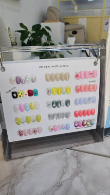 남동구네일아트와 남동구속눈썹을 하는 쪼들리네일
