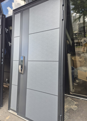 여름 습기·겨울 냉기까지 잡는 대전 단열현관문! 삼성단열도어 추천